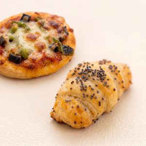 Minicroissants & Minipizzas