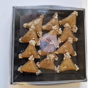 Caja gourmet Samirarte con 12 briouats tradicionales de almendra y miel de azahar